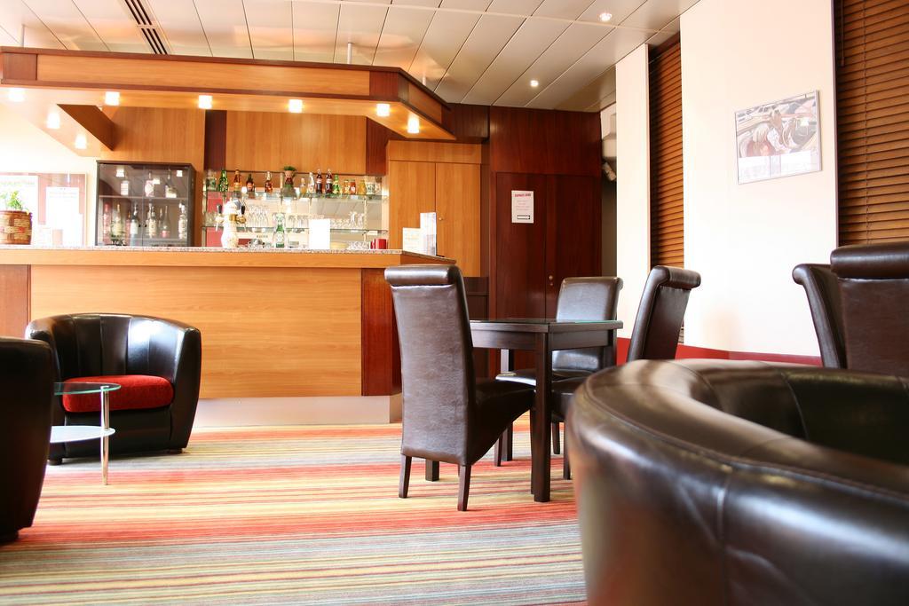 The Originals City, Hotel Le Forum, Strasbourg Nord Schiltigheim Buitenkant foto